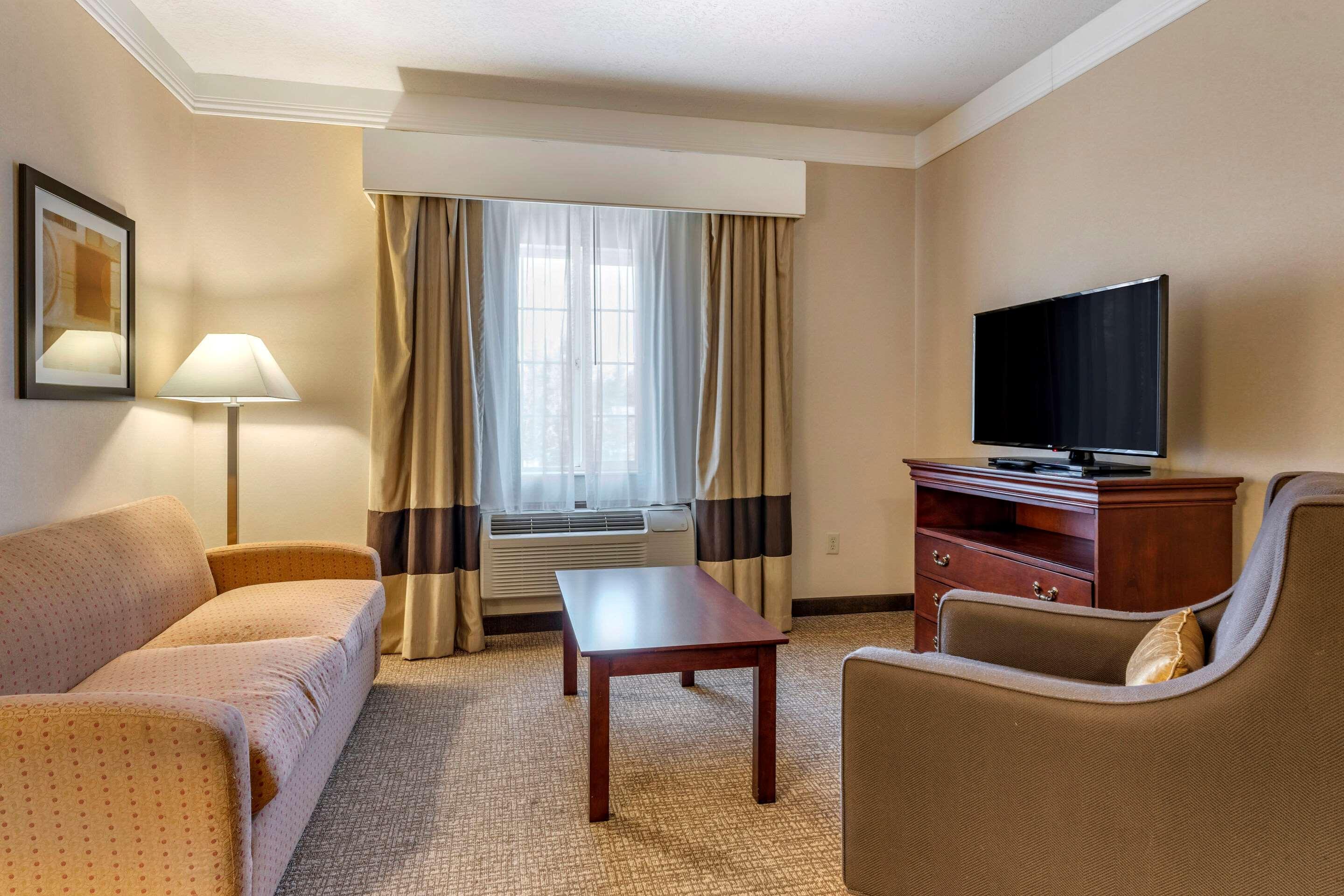 Comfort Linn County Fairground And Expo Hotel