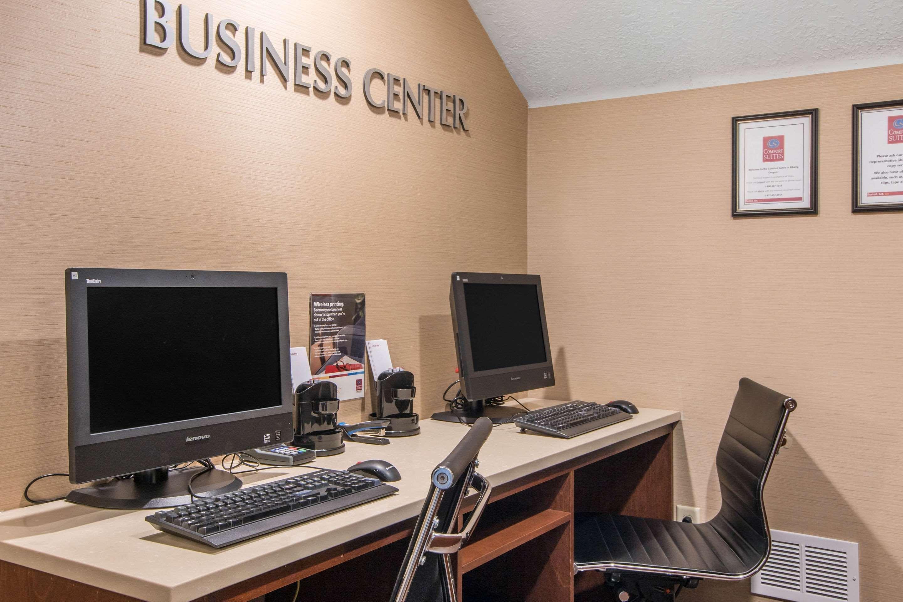 Comfort Linn County Fairground And Expo 3*
