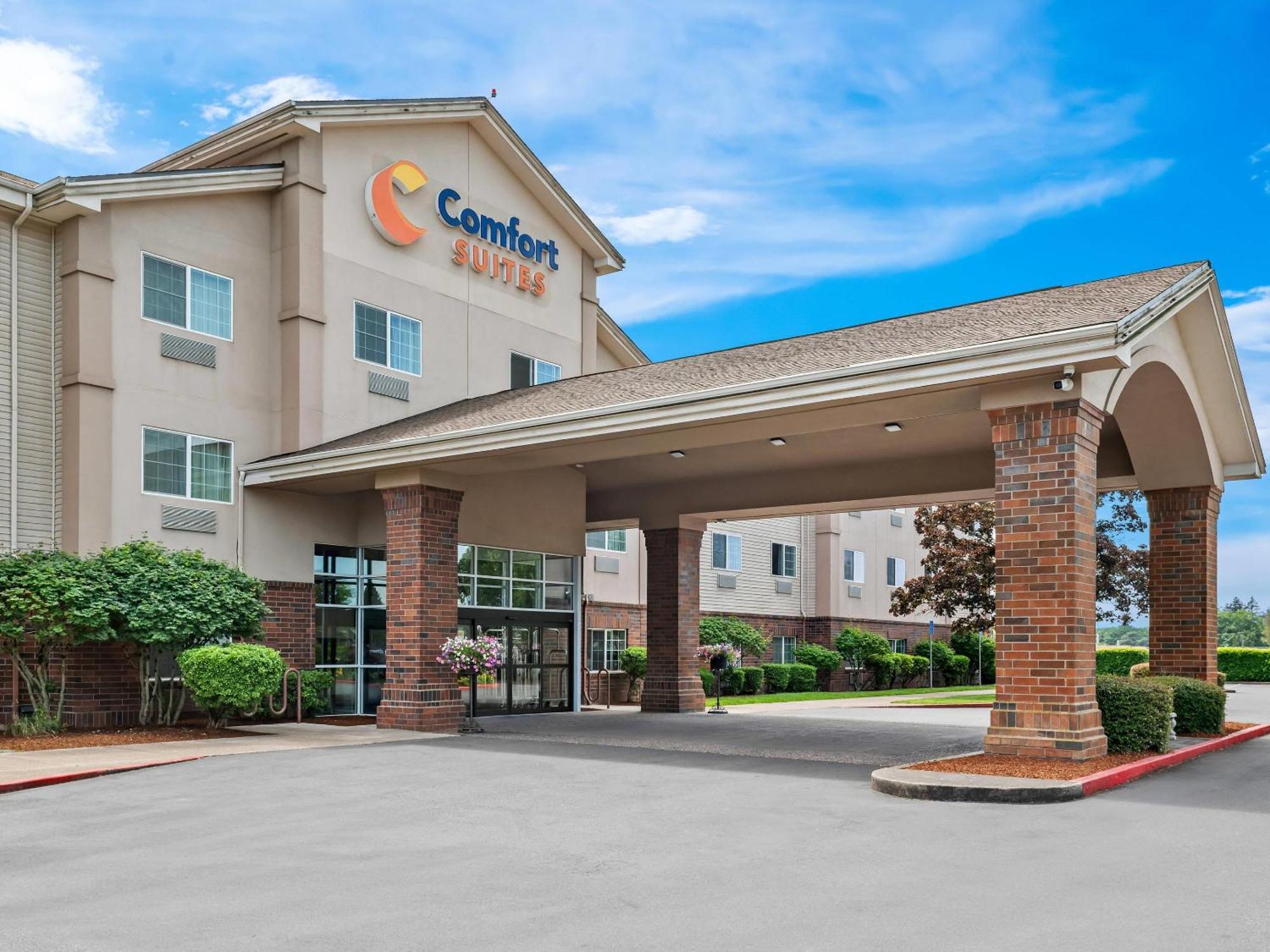 Comfort Linn County Fairground And Expo Hotel 3*